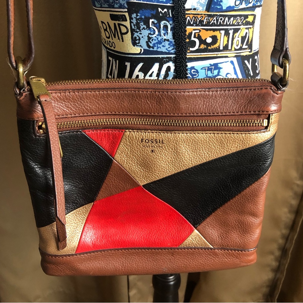 Fossil Fiona Adjustable Crossbody Geometric Patch… - image 1